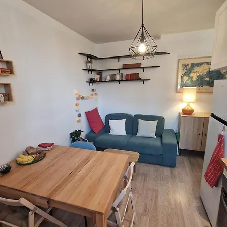 Apartment Bright Near The Buttes-chaumont *