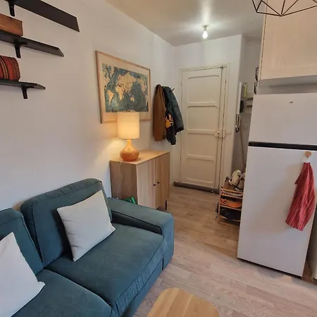 Bright Near The Buttes-chaumont *