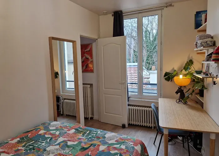 Bright Near The Buttes-chaumont *